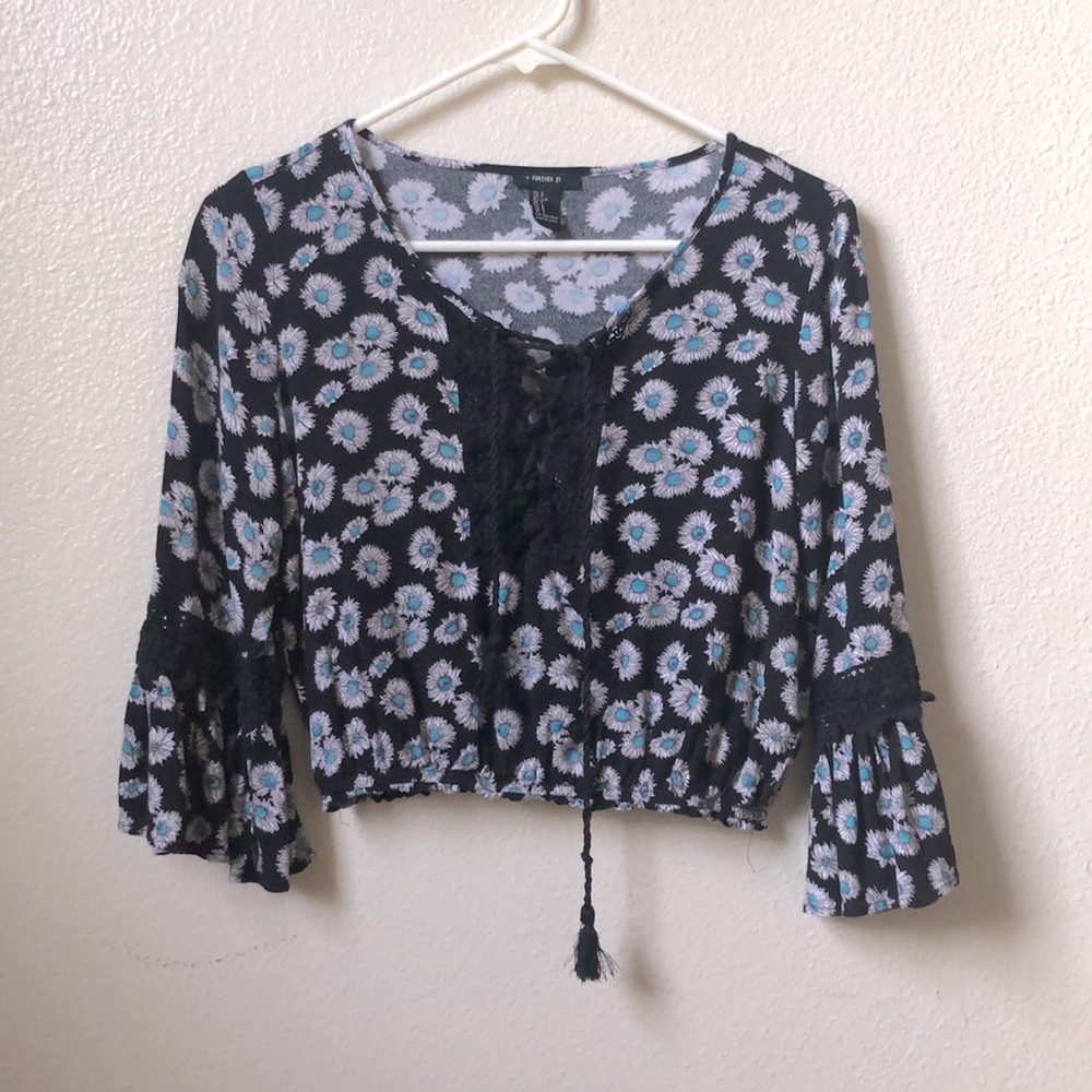 The cutest bell sleeve top you ever did see